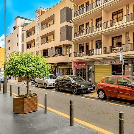 Coral In Los Cristianos لوس كريستيانوس