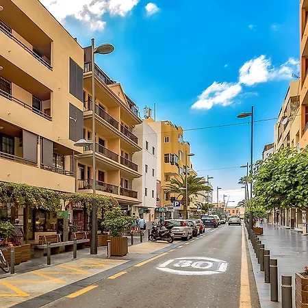 Coral In Los Cristianos * Los Cristianos (Tenerife)